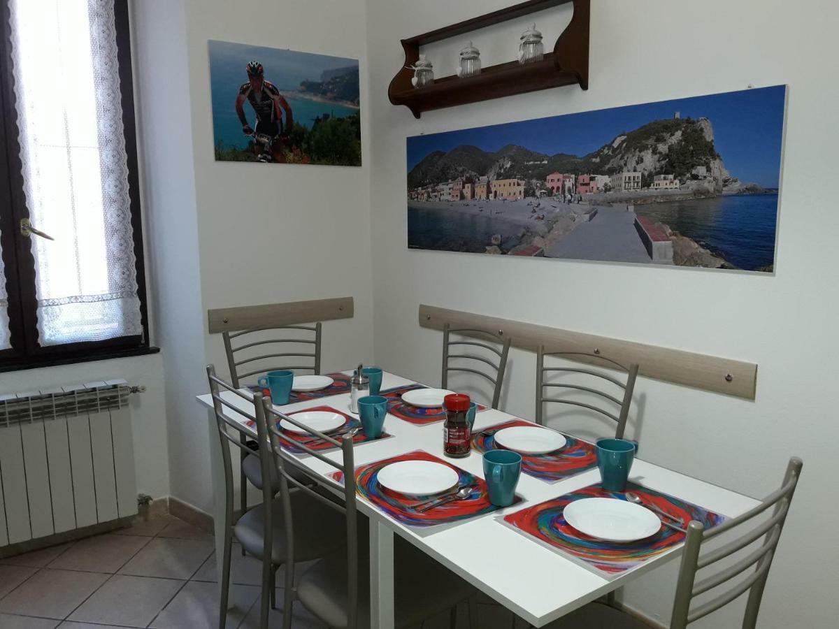 Finalborgo Location Lejlighed Finale Ligure Eksteriør billede