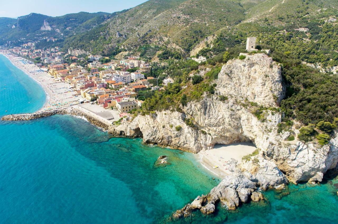 Finalborgo Location Lejlighed Finale Ligure Eksteriør billede